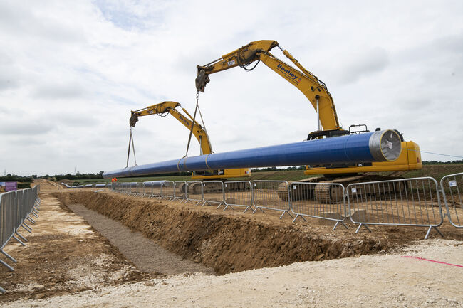 Constructing new water pipes